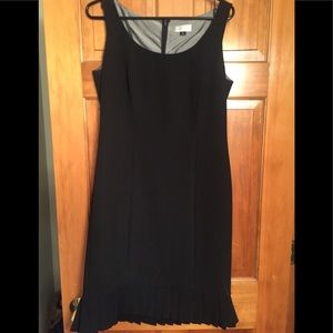 Women’s Tahari Pinstripe Dress Suit Size 8